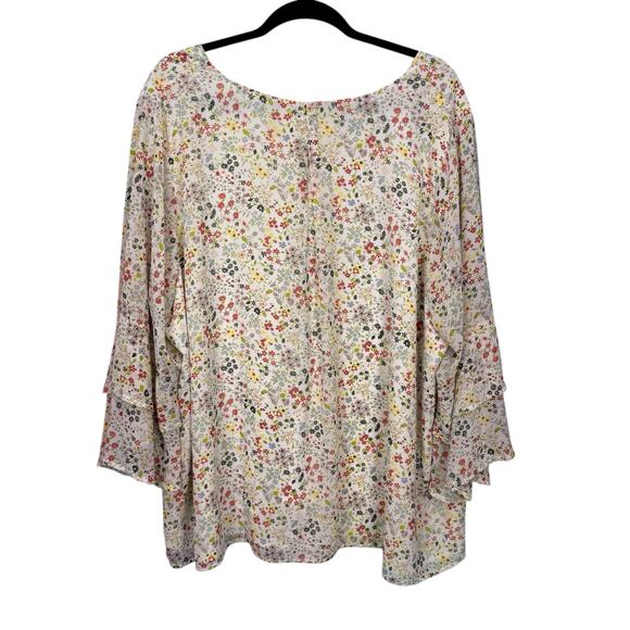 Skies Are Blue Bell Sleeve Blouse - Size 3XL - Picture 3 of 5